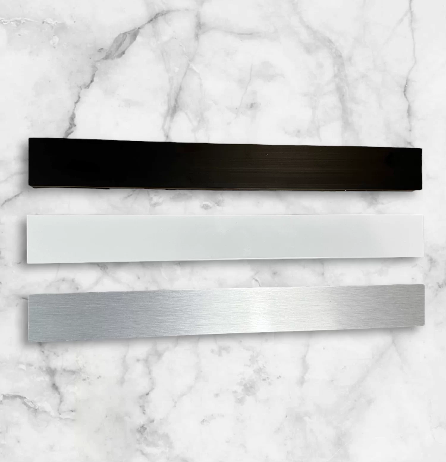Adelaide curtain track for blockout or sheer curtains. Adelaide curtains track for curtain Adelaide setups, suited to fabric, blockout or sheer curtains and blinds.
